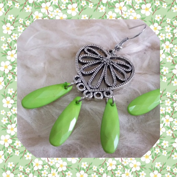🍀NEW Bohemian Silver Heart LT GREEN Earr - Picture 3 of 6